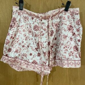 HAUTE HIPPIE-Satin like shorts